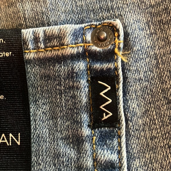 MODERN AMERICAN Women’s Venice Low Rise Wide Leg Distressesd Jeans. Size 30. - Picture 7 of 13